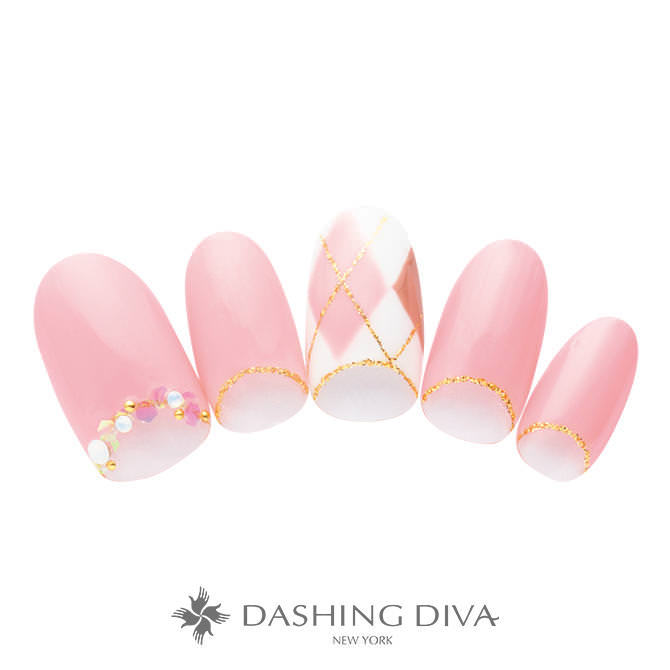 逆フレンチとアーガイルを優しいピンクでアレンジしたネイル ネイルデザイン ネイルサロンのダッシングディバ Dashing Diva