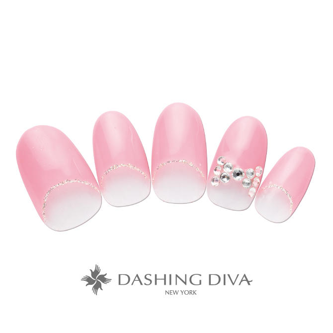 ストーンリボンがキュートなピンクの逆フレンチネイル ネイルデザイン ネイルサロンのダッシングディバ Dashing Diva