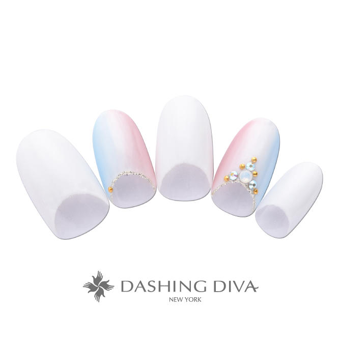 清楚な白ベースのピンク ブルーの縦グラデーション ネイルデザイン ネイルサロンのダッシングディバ Dashing Diva